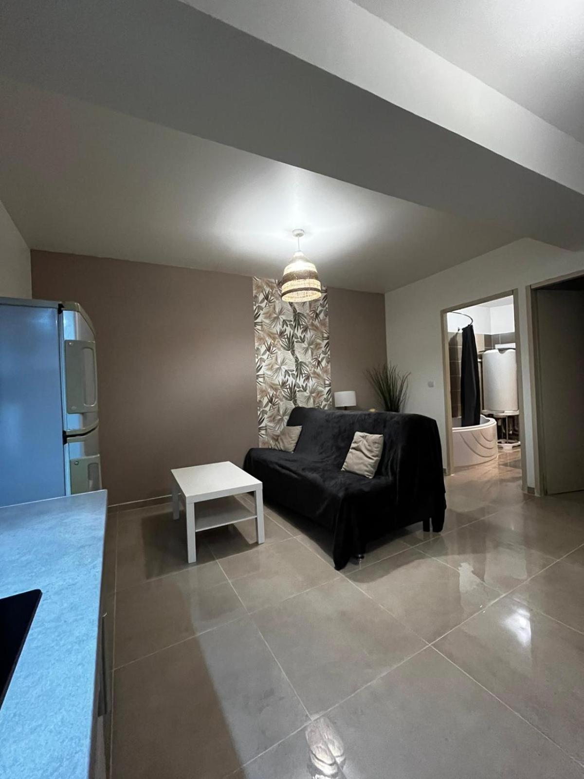 Appartement Des Carmes Ним Екстериор снимка