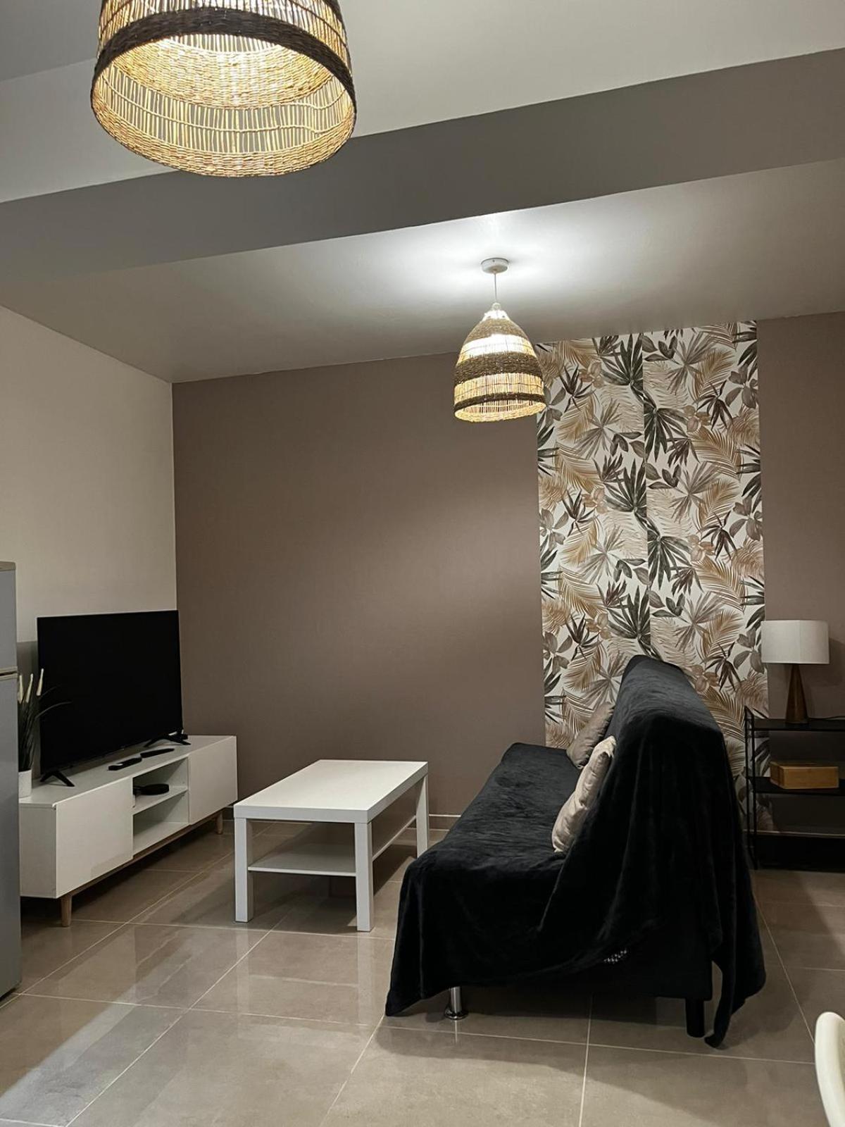 Appartement Des Carmes Ним Екстериор снимка