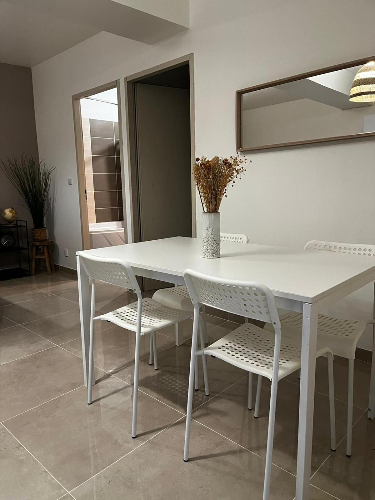 Appartement Des Carmes Ним Екстериор снимка