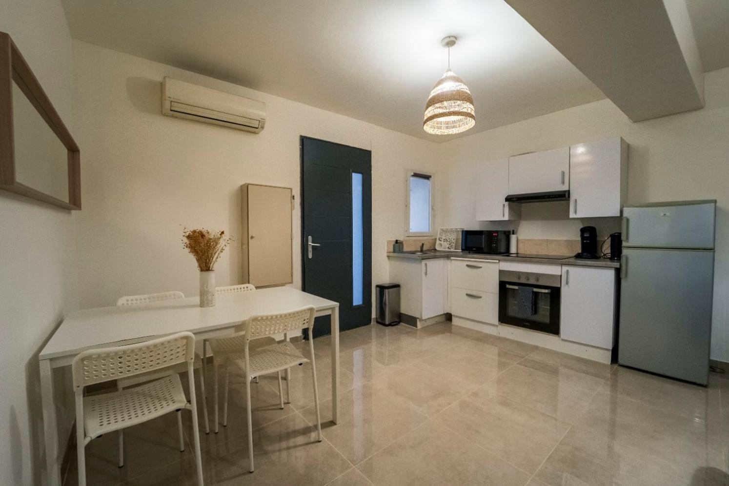 Appartement Des Carmes Ним Екстериор снимка